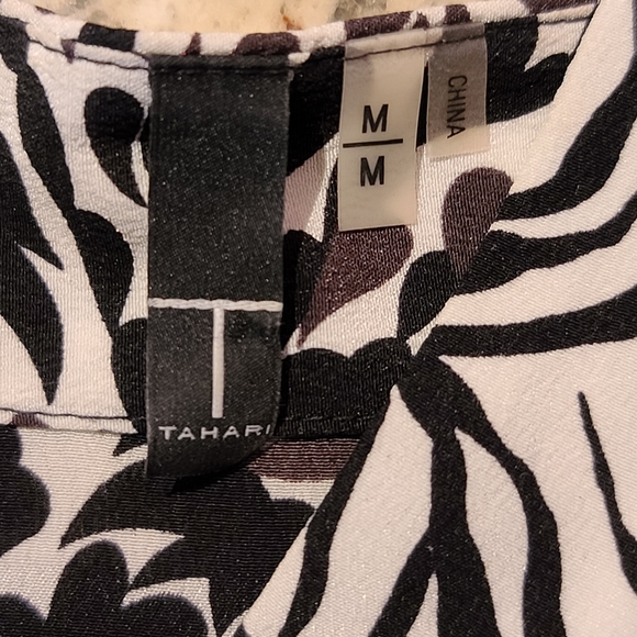 T by Tahari Silk top - Picture 3 of 4